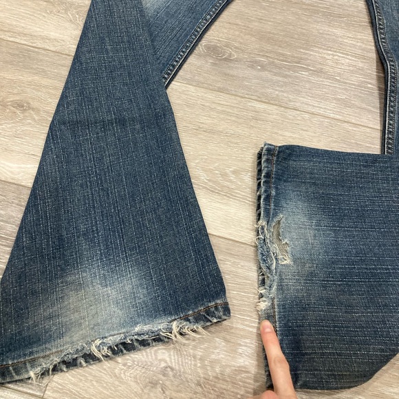 Levi’s Distressed Low Boot Cut Blue Jeans 33 Waist - Picture 7 of 12